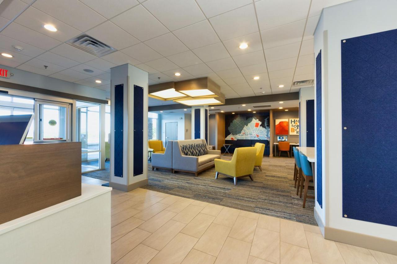 Holiday Inn Express & Suites - Harrisonburg University Area By Ihg المظهر الخارجي الصورة