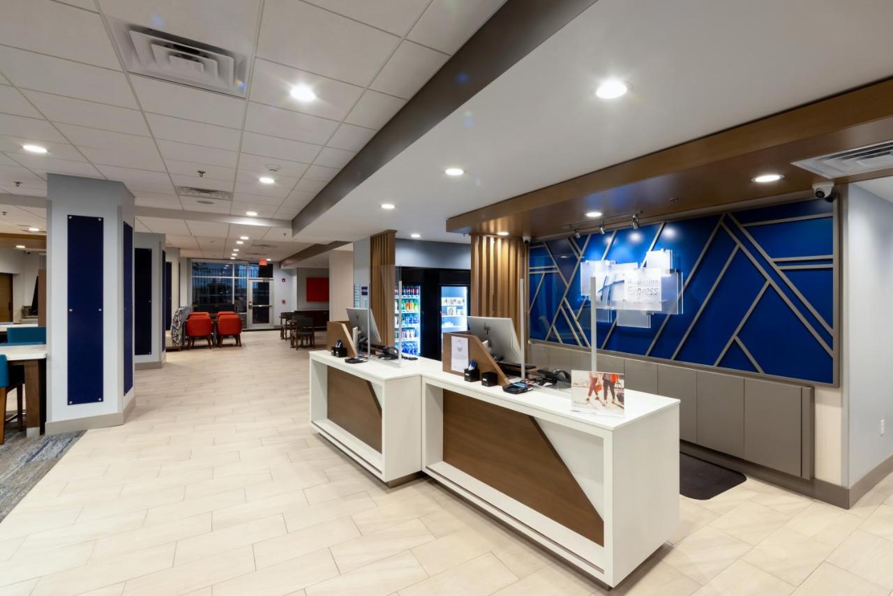 Holiday Inn Express & Suites - Harrisonburg University Area By Ihg المظهر الخارجي الصورة